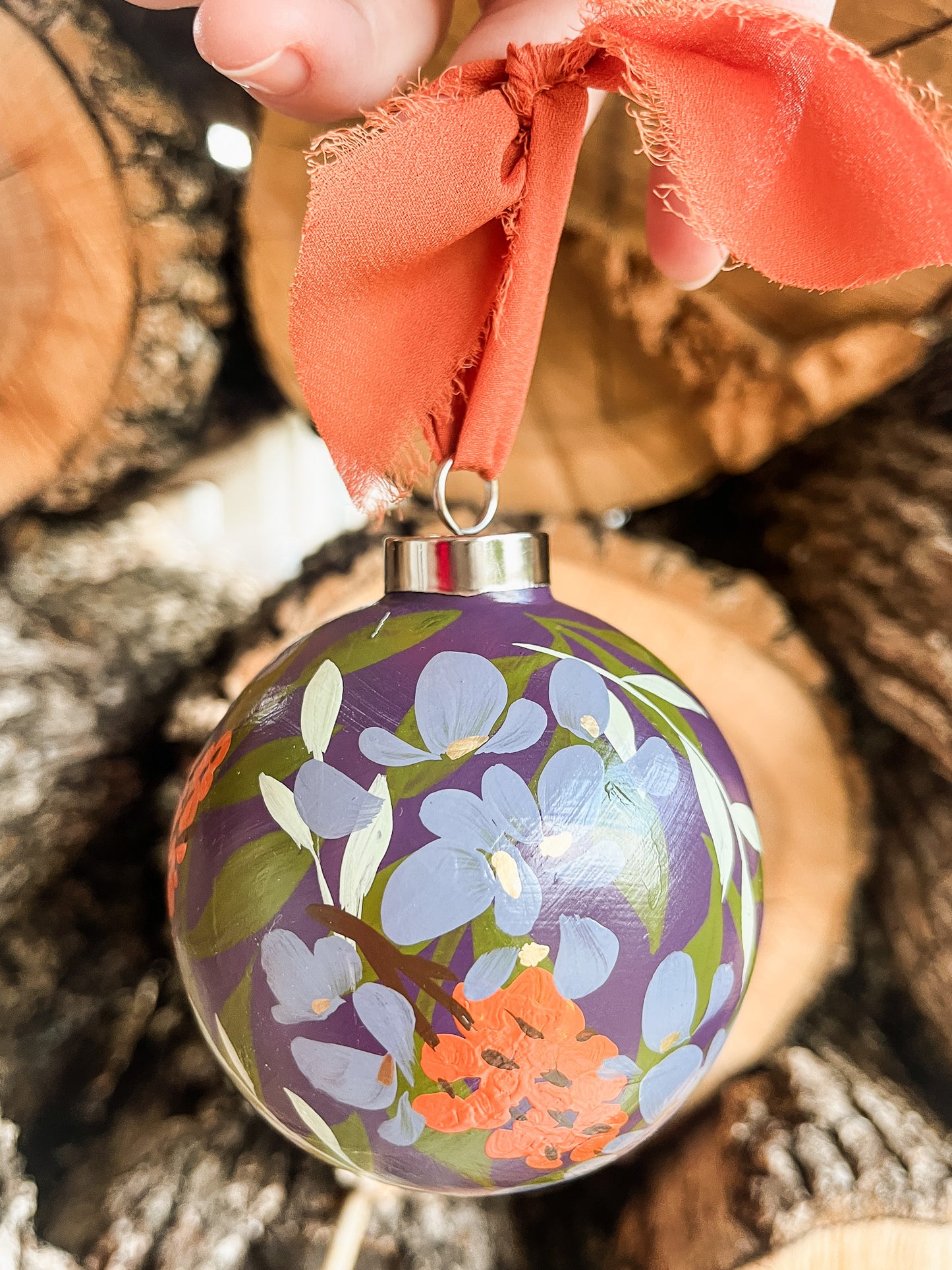 Hydrangea in Fig | Globe 2023 Hand-Painted Christmas Ornaments