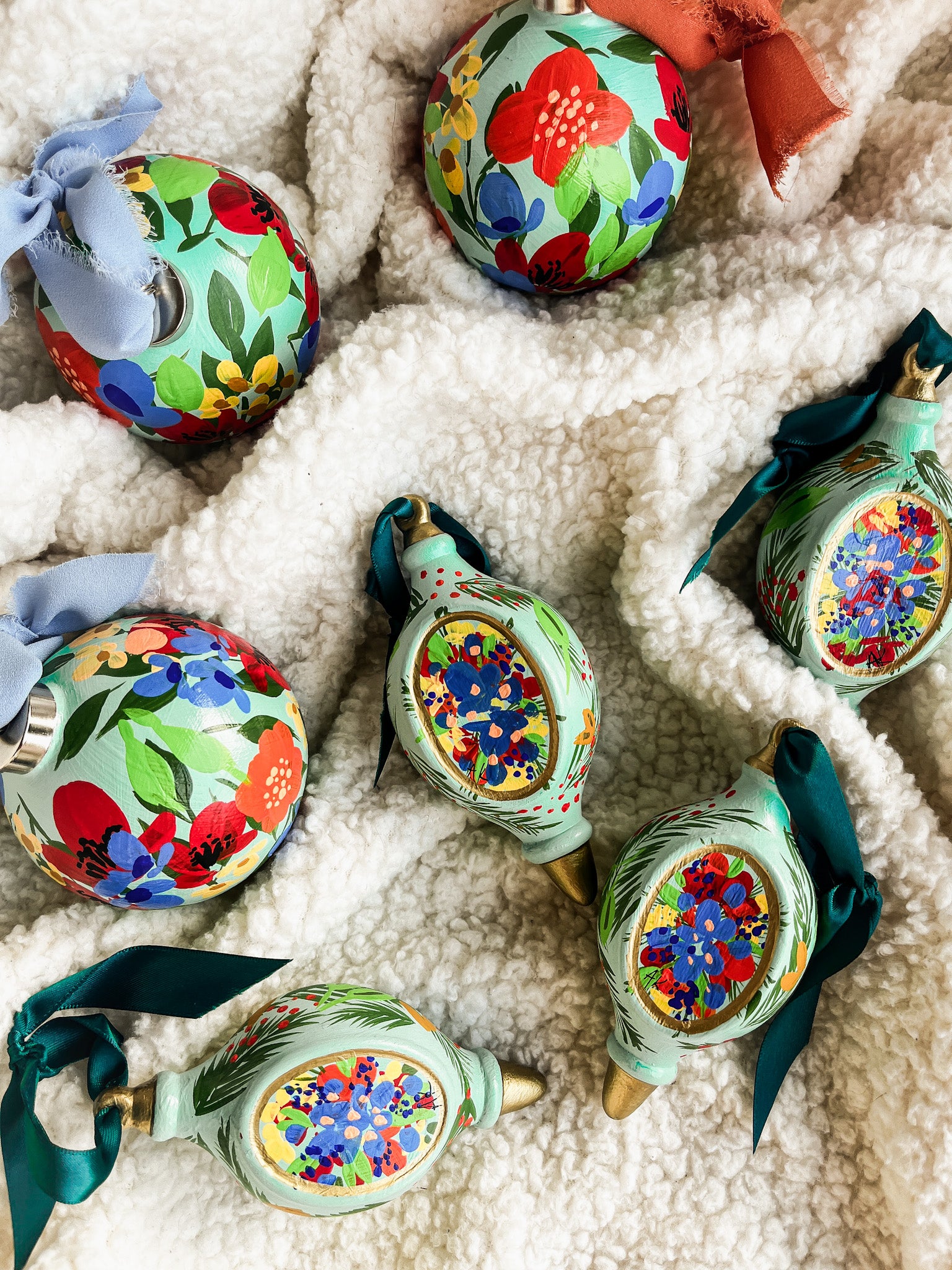Various hand painted ornaments  Hand painted ornaments, Diy christmas  ornaments, Painted ornaments