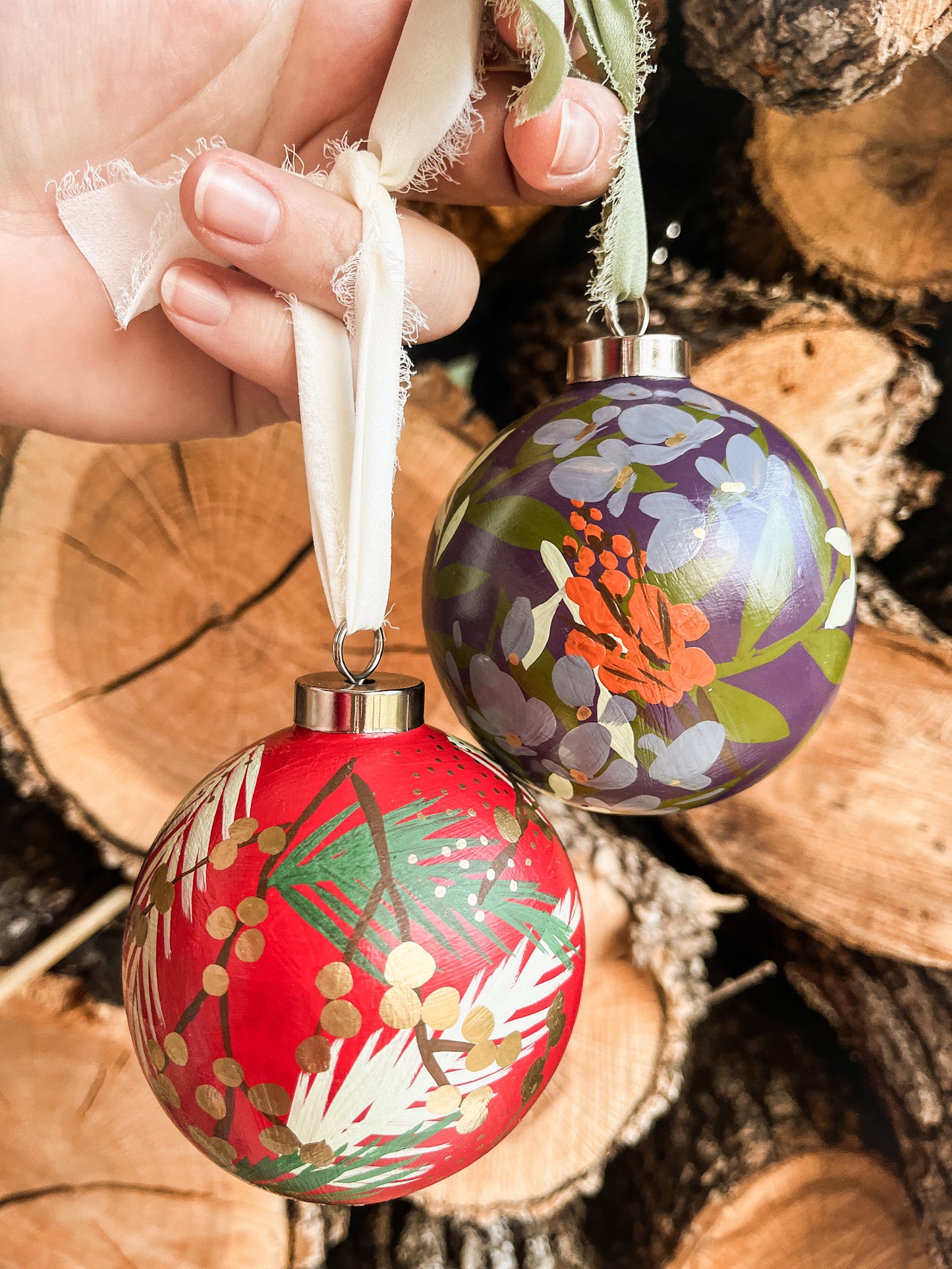 Classic Christmas (Red) | Globe 2023 Hand-Painted Christmas Ornaments