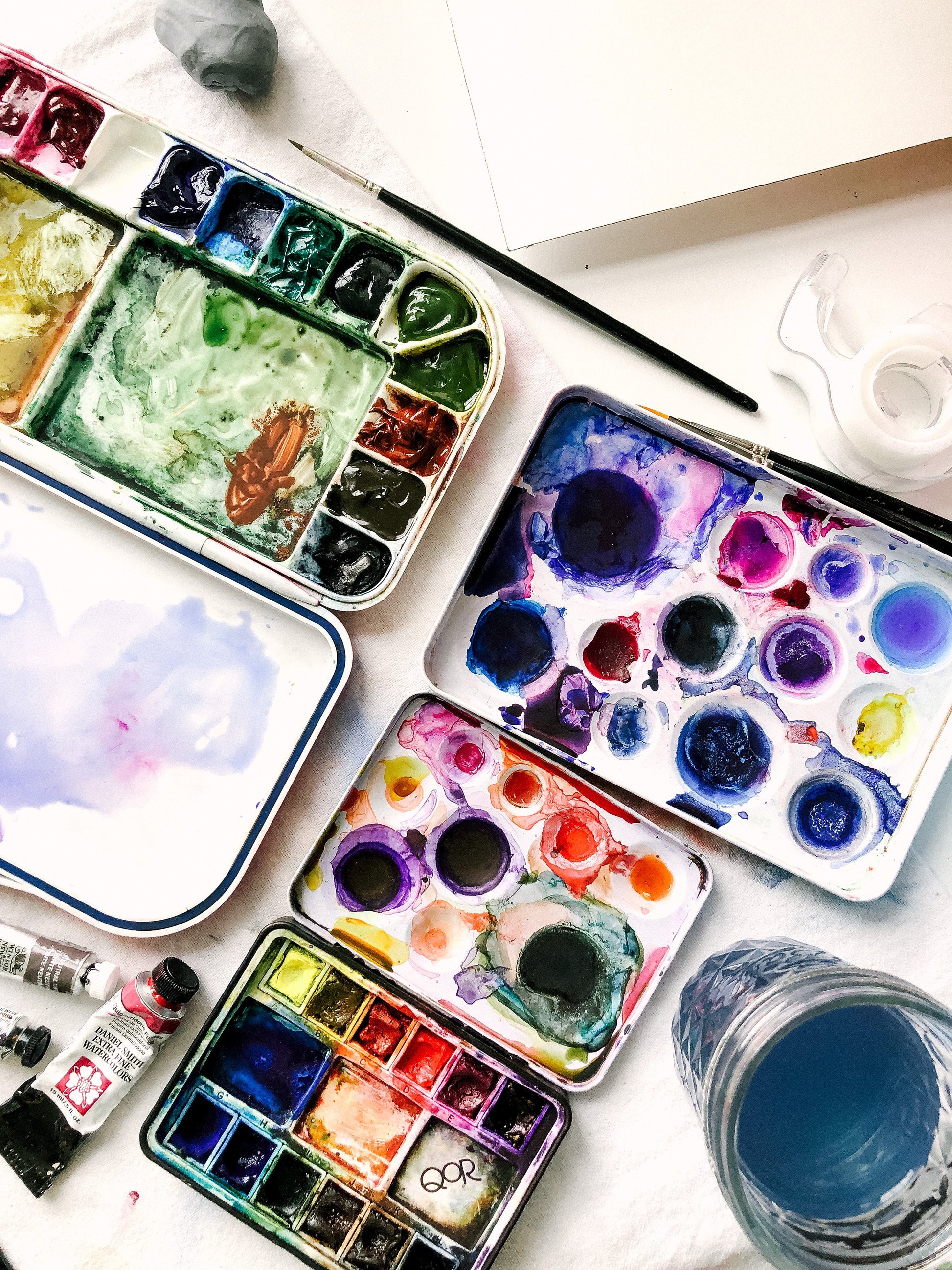Brighten up your artwork with metallic watercolors!  Watercolor art  lessons, Watercolor paintings tutorials, Glitter art